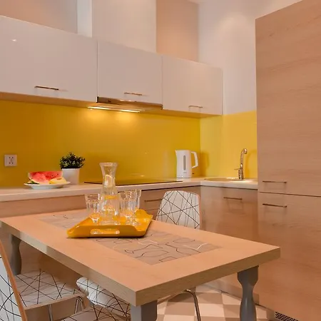 Maar Apartment