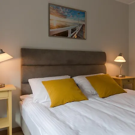 Maar Apartment *